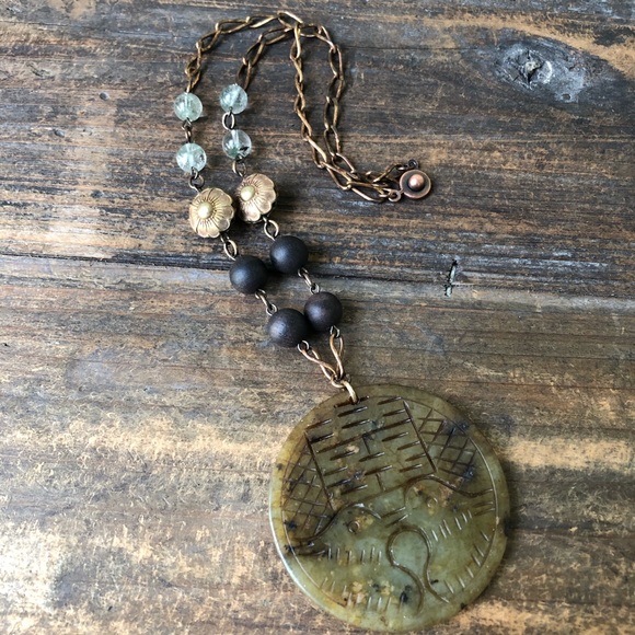 Oriental Blossom Serpentine Gemstone Necklace - Picture 10 of 10